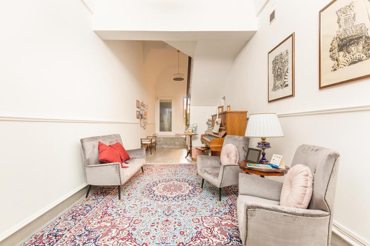 Dimora Le Tre Muse Guesthouse Lecce Exterior foto